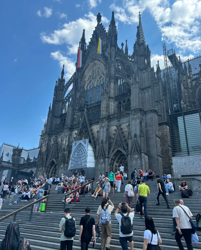 vimo1989's tweet photo. Leisure Cologne Cathedral 🏰Germany Free Travel #travelaroundtheworld #everythingisgood #life #love #freeday https://t.co/E1qxz44oxL