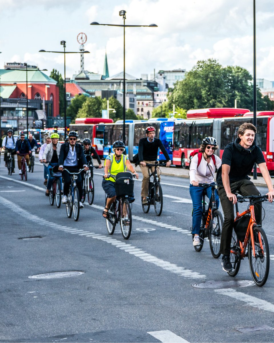 Den 16–22 september är det den Europeiska mobilitetsveckan 🚴‍♀️🚴🚴‍♂️ Tack vare stödet från våra medlemmar kan vi på Cykelfrämjandet arbeta för ett bättre Cykelsverige varje dag! Läs mer (artikeln skapades i samband med Cykelns dag): cykelframjandet.se/nyheter/2025/0…

Bild: Mostphotos