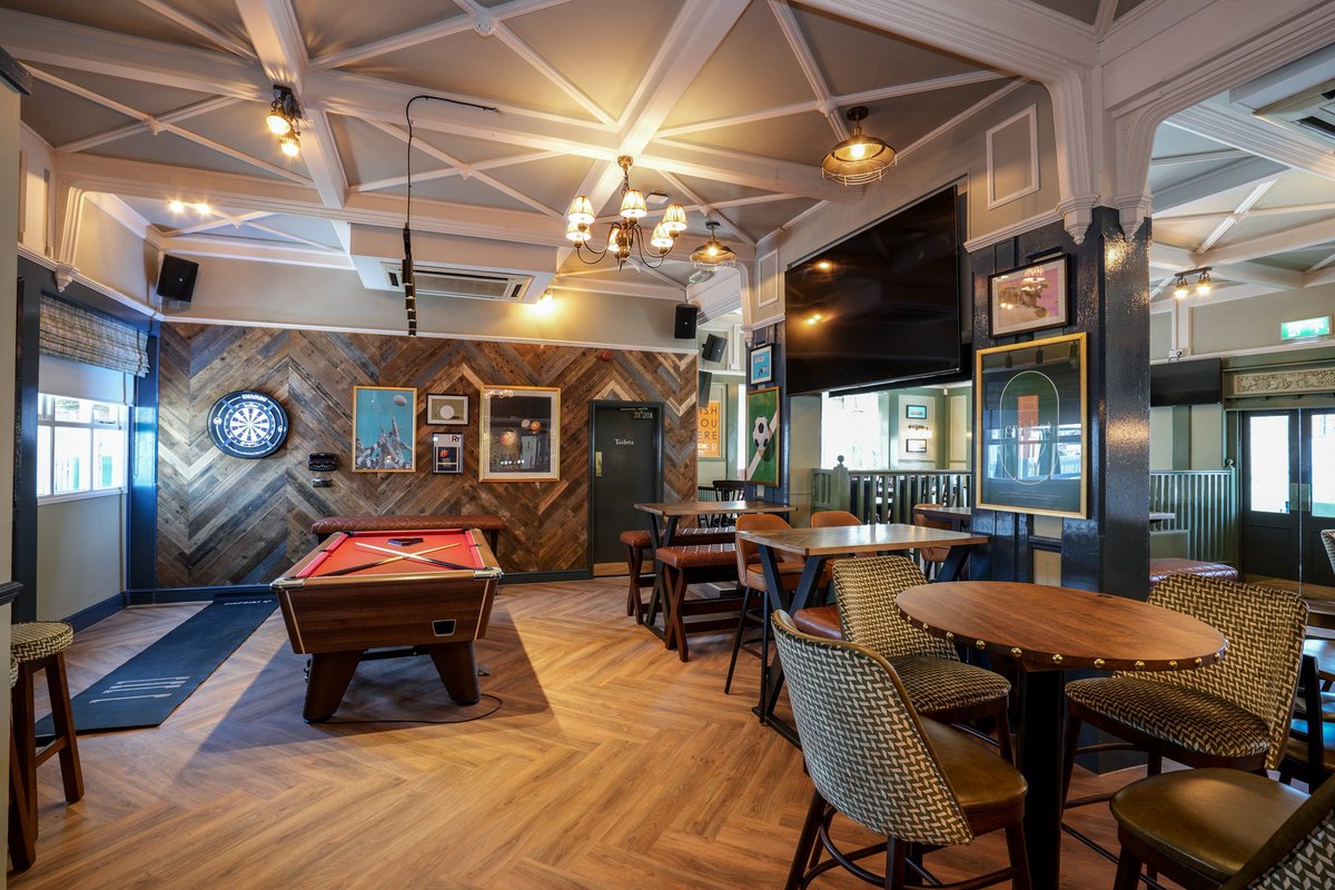 PDSDesignBuild's tweet image. We’re proud to have delivered a full refurbishment for Greene King.

Working alongside Design Management Partnership, our team was led by Greene King Project Manager Joe Greives, PDS Project Manager Joe McMullan and Site Manager Paul Brown.