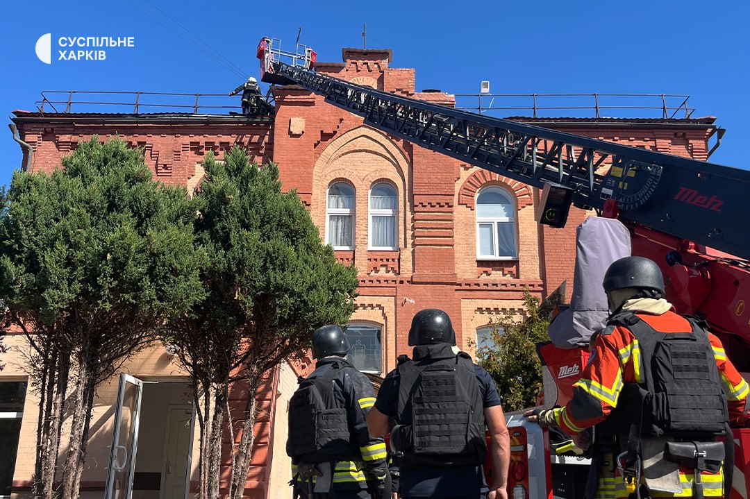 Kharkiv, this morning. Several russian drones struck the city. One hit a building belonging to Kharkiv Pharmaceutical University, injuring passersby.