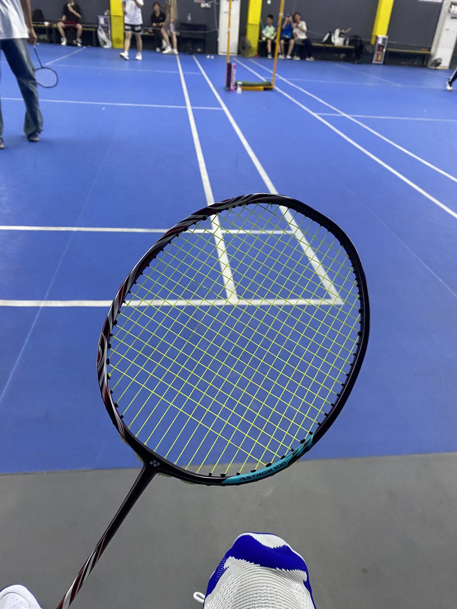 Yokee1840778375's tweet image. 回来了，跑去沉淀打羽毛球了，打是好打，就是有点费钱#羽毛球🏸