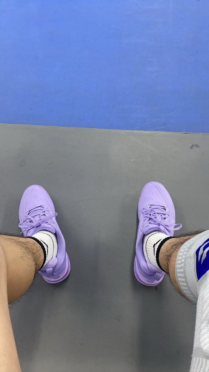 Yokee1840778375's tweet image. 回来了，跑去沉淀打羽毛球了，打是好打，就是有点费钱#羽毛球🏸