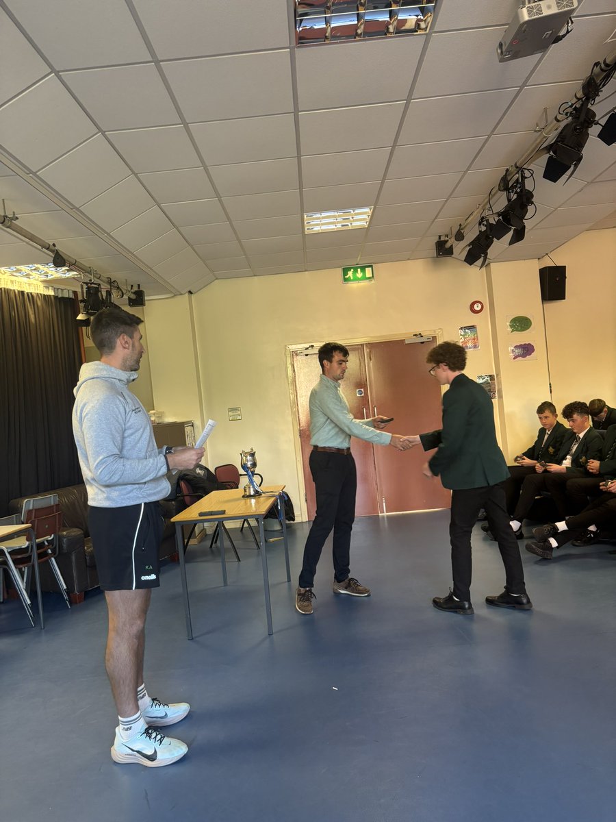 A big thank you to Liatroim and Down Hurling star Pearse Óg McCrickard for presenting our Rehill Cup Ulster Hurling medals to the winning squad. Pearse Óg delivered an inspiring speech to the boys, which will surely motivate them as they prepare for their next campaign.