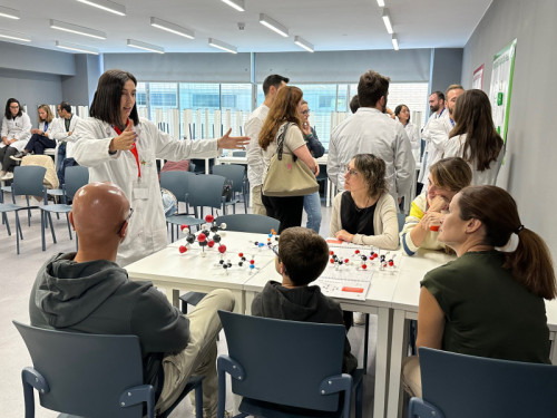 🧪 ¿Cómo se diagnostica la diabetes?
Descubre “Conociendo a los metabolitos: las piezas del puzle de la vida” 🔍
📅 26/09/2025
⏰ 17:00–18:30 y 18:30–20:00
📍 Facultad de Farmacia, <a href="/USPCEU/">Universidad CEU San Pablo</a> (Montepríncipe)
👥 a partir de 15 años
📝 Inscripción → madrimasd.org/lanochedelosin…