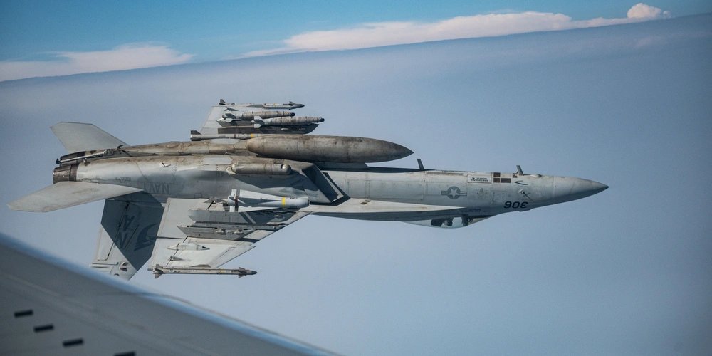 Today's cool photo
Aug. 7, 2025
A U.S. Navy F/A-18E Super Hornet assigned to the Nimitz Carrier Strike Group returns to a combat air patrol after refueling with a U.S. Air Force KC-46 Pegasus over the U.S. Central Command area of responsibility. #superhornet30