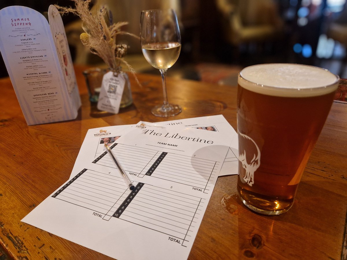 thelibertineBH4's tweet image. Get the team back together! 

Quiz is back this Sunday Night 🌙 📝

Make sure you don&apos;t miss out and get your team booked in, head to our website or send us a DM 

#sundayroast #sundaypubquiz #quiz #pubquizbournemouth #pubquiz