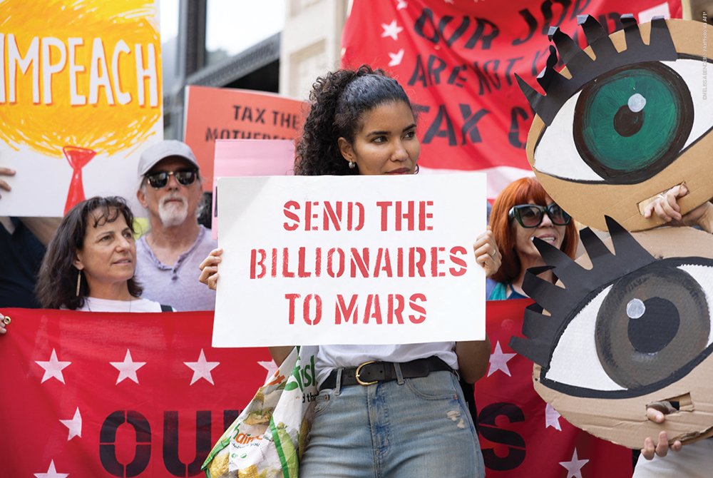 ituc's tweet image. 🛑 New ITUC Report: Corporate Underminers of Democracy 2025 🏛️💸

Big names like Amazon, Meta &amp;amp; SpaceX 🤖💼 are exposed for eroding democracy through:
⚠️ Union-busting
⚠️ Military ties
⚠️ Far-right support
⚠️ Tax dodging

Democracy isn’t safe in corporate hands. 📉

📖 Read more:…