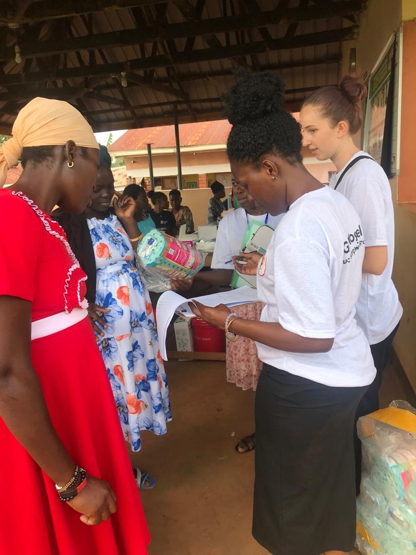 daughtersofeve7's tweet photo. Just 12000Ugx provides a mama kit to help a woman in Uganda have a safe delivery. You can sponsor one or more kits today. 
Deliver a kit to our advocacy centre in Njeru or send via mobile money to +256 200946536 https://t.co/HHwFtjFqbF