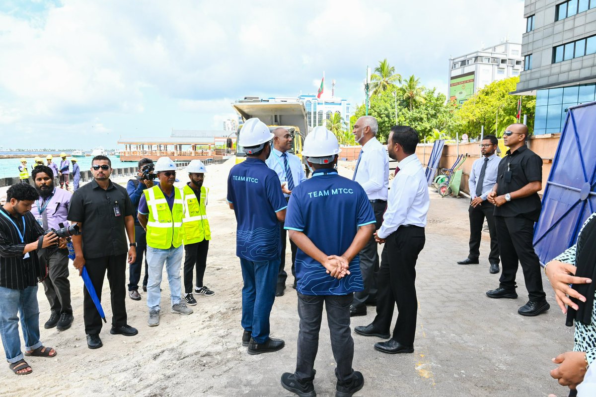 President Dr <a href="/MMuizzu/">Dr Mohamed Muizzu</a> visits the Boduthakurufaanu Magu development site to inspect the progress on the ongoing road development project. Upon arrival, he was received by the Minister of Construction, Housing and Infrastructure, Dr <a href="/muththo/">Abdulla Muththalib</a>, and the Managing Director of MTCC, DCP