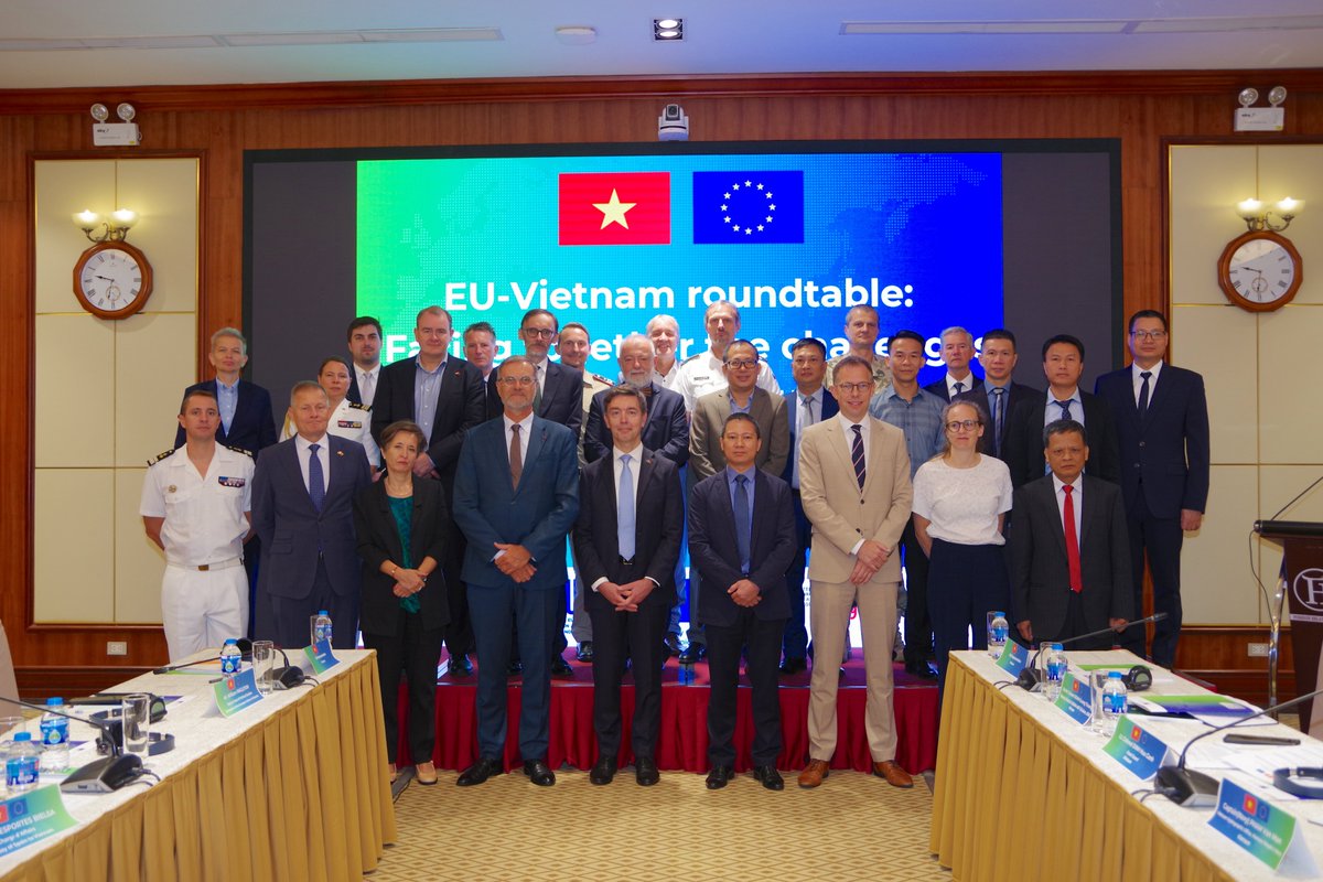 🇪🇺🇻🇳 Photos of #EUVietnam #MaritimeSecurity roundtable on sea cables, safer sea lanes &amp; #UNCLOS 
 
👥 Bringing together 57 participants
13 EU Member States 🇧🇪🇨🇿🇩🇰🇫🇮🇫🇷🇩🇪🇭🇺🇮🇪🇮🇹🇳🇱🇵🇱🇵🇹🇸🇪
5 EU ambassadors 🇪🇺🇨🇿🇩🇰🇫🇷🇵🇱

🤝 by <a href="/EUDelegationVN/">EU in Vietnam 🇪🇺🇻🇳</a>+ IDIR + <a href="/ESIWA_EU/">ESIWA_EU</a>

<a href="/EUSec_Defence/">EUSecurityDefence</a> <a href="/CrimarioII/">CRIMARIO II</a>