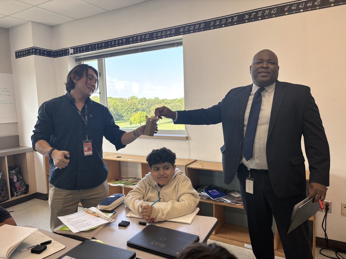 Silberstein ES (@silbersteines) on Twitter photo ๐โจ Dr. Smithโs first visit to Silberstein was full of joy, learning, and All Star energy. From PLCs to ECRs, we showed him what a great culture of learning we haveโand he even left with fresh eggs from the Silberstein coop! ๐๐ฅ #SilbersteinAllStars
<a href="/tangaytan/">Tania Gaytan</a> ๐โจ Dr. Smithโs first visit to Silberstein was full of joy, learning, and All Star energy. From PLCs to ECRs, we showed him what a great culture of learning we haveโand he even left with fresh eggs from the Silberstein coop! ๐๐ฅ #SilbersteinAllStars
<a href="/tangaytan/">Tania Gaytan</a>