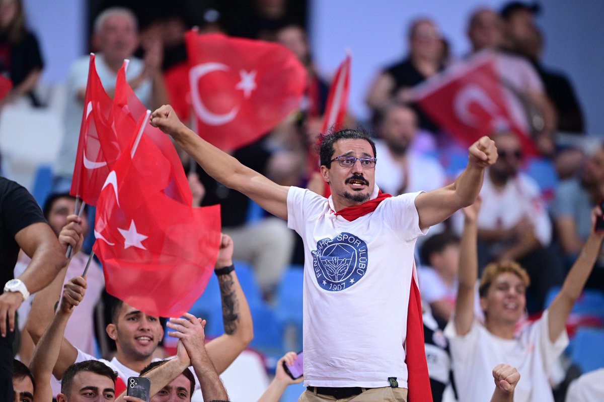 ajansspor's tweet photo. 🇹🇷 Gürcistan deplasmanında taraftarlarımız. https://t.co/RYMGJ0I4g2