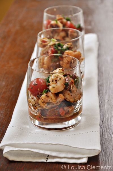 GORGEOUS seafood salad recipe!

So much flavour from the seafood, herbs and spices - follow the steps.

RECIPE: buff.ly/2F4YR2P
#seafood #salad