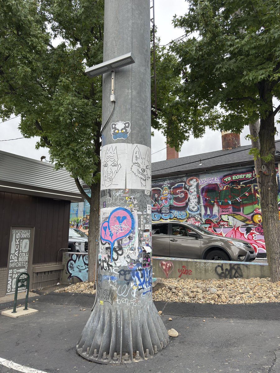 plastickfox's tweet image. whoever this is in Pittsburgh:

I want to know you