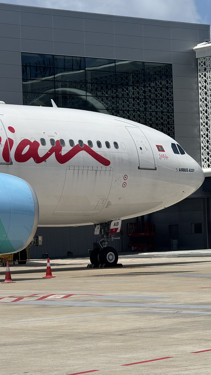 Maldivian Airbus A330 Up Close!