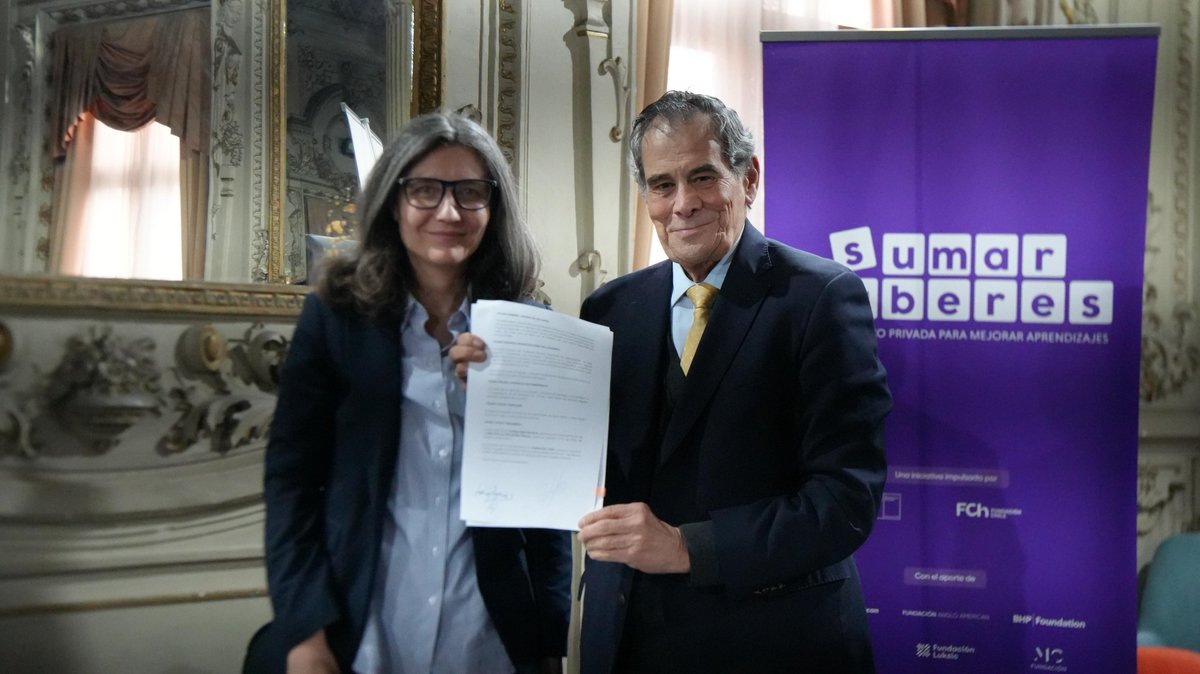 🟣 ¡La #NuevaEducaciónPública avanza colaborativamente! En el marco de la IV Conferencia Nacional de Directores/as Ejecutivos/as de SLEP, junto a <a href="/SumarSaberes/">Sumar Saberes</a> firmamos un acuerdo para impulsar acciones que integren herramientas que fortalezcan la gestión en el sistema.