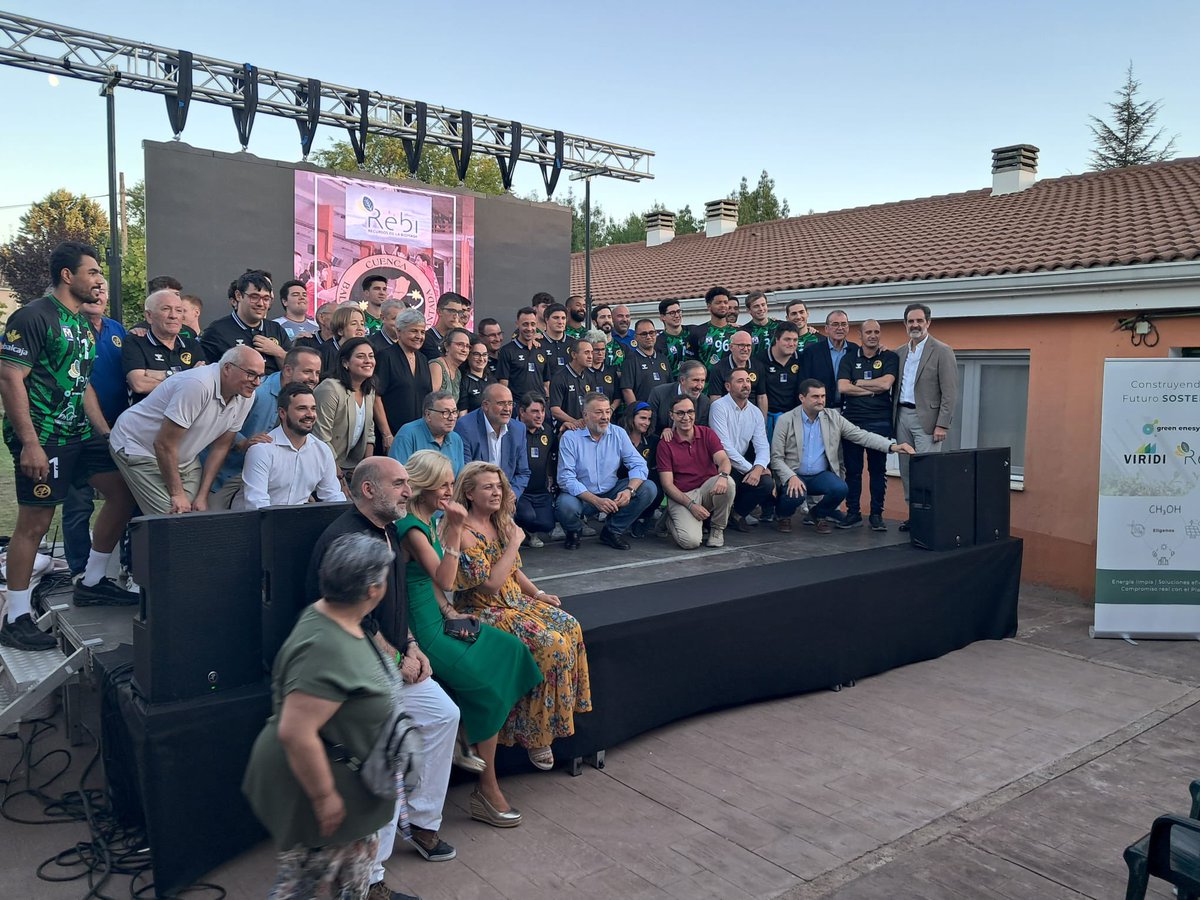 Ayer por la tarde en Aspadec (Cuenca) tuvo lugar la presentación del <a href="/BMCdadEncantada/">REBI Balonmano Cuenca 🌪️</a> de Asobal y el Aspadec Cuenca.
Mucha suerte para la temporada !!! 😀🤾🏽‍♂️🤾🏽‍♂️