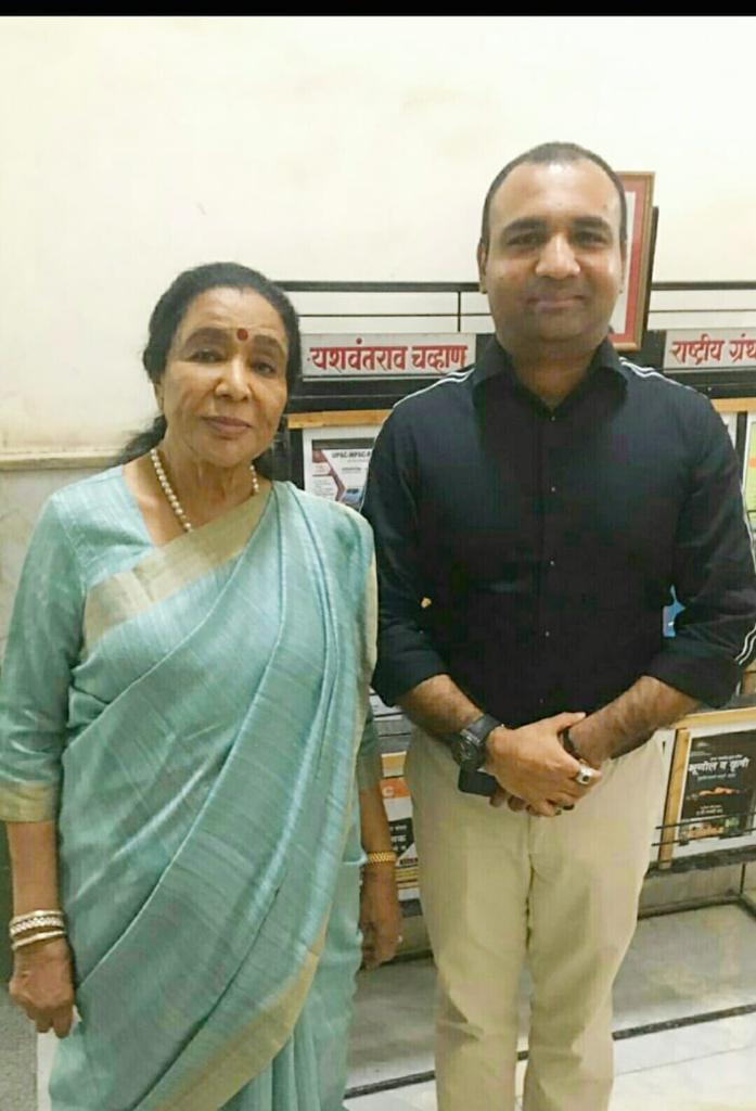 Celebrity astrologer dr jitendra bhai patel ji team
