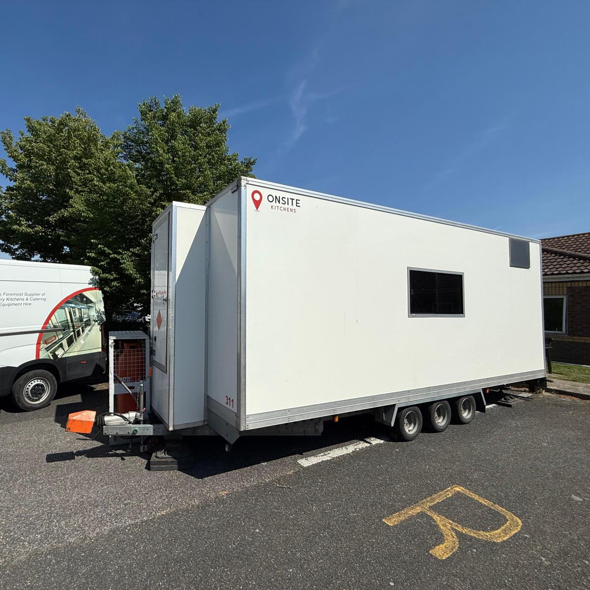 On_Site_Kitchen's tweet photo. RAPID RESPONSE #EMERGENCY KITCHEN

For a residential care home whose primary kitchen became non-operational.

Contact us for all your planned and unexpected kitchen needs.

#disasterplanning #emergencyrelief #disasterrecovery #emergencyplanning

https://t.co/h0u8iOrWKX https://t.co/j1TnarcFQN