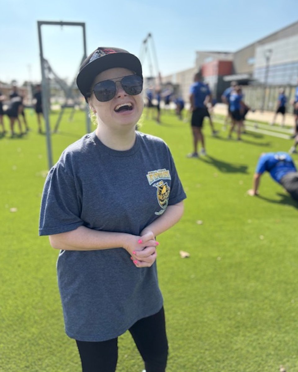 letr4sosc's tweet image. 💙 SOSC athlete Althea Barilone joined @VENTURASHERIFF recruits for the “Memorial Workout,” honoring fallen Deputy Eugene Kostiuchenko.
RTOs in black, recruits in blue… and yes, a few tears too. 😅
#LETR4SOSC #VCSO #NeverForgotten