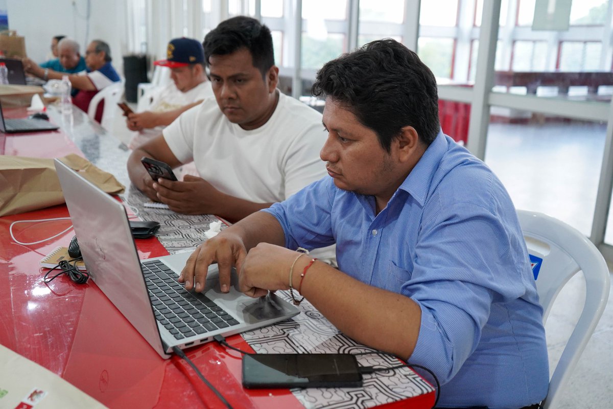 SerforPeru's tweet image. 🌳 Gobierno, a través del Serfor del #Midagri, fortalece la comunicación forestal en #Loreto.
23 comunicadores fueron capacitados por nuestro programa Bosques Productivos Sostenibles en herramientas digitales para difundir la importancia de la zonificación forestal.