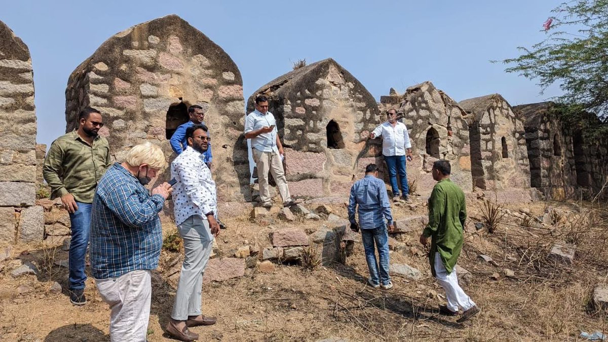 kausarmohiuddin's tweet photo. Overhead Skyway Cable Car: Linking 7 Tombs to Golconda Fort Finalised!!!

Project to be completed in 2026. Total Project Cost 150 Crores.

Timeline of Events:

•Proposal initiated by Hon’ble MP Br @asadowaisi Sb & AIMIM Floor Leader Akbaruddin Owaisi Sb, forwarded by CM’s office to HMDA for improving connectivity between Qutb Shahi Tombs and Golconda Fort.

•File moved to HUMTA on 18th Sept 2024; joint inspection held on 12th Nov 2024 with Tourism Dept., ASI, GHMC, HUMTA, and Aga Khan Trust.

•Feasibility Study tender floated on 23rd July 2025; extended submission deadline 1st Sept 2025.

•Response for RFP submitted in Aug 2025; three companies shortlisted:
•Public Sector NSE-listed company
•Nagpur-based infra company
•Mumbai HQ infrastructure company

•Bids under review by technical committee; award to be finalized soon.

AIMIM is committed to boosting tourism in Karwan Assembly Constituency by initiating and supporting landmark projects like the Overhead Skyway Cable Car from 7 Tombs to Golconda Fort