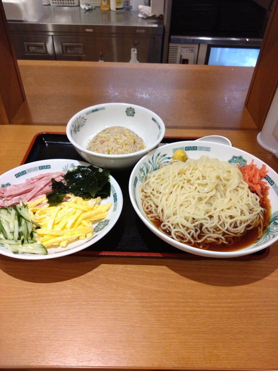 この時間に食べるの背徳感ありますよね！

あ、46歳になりました。

46歳も引き続き、現状維持を目指します♪