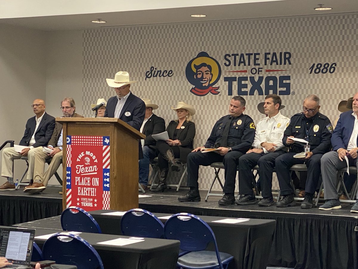 #RightNow ⁦<a href="/StateFairOfTX/">State Fair of Texas</a>⁩ talking fair security plans! #New: a clear bag policy for fairgrounds and the football games. There are exceptions for medical and diaper bags. Also: #NO WEAPONS allowed, even for licensed carriers. More ⁦<a href="/CBSNewsTexas/">CBS News Texas</a>⁩ at 4:30.