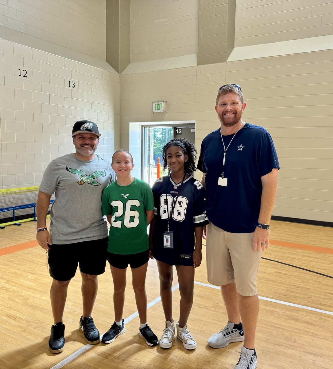 Blake Hinton tweet media