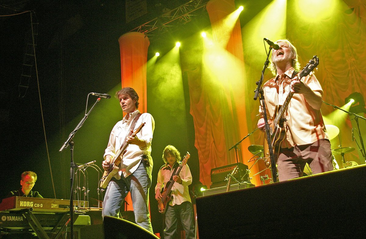 ScotiabankCtr's tweet image. Who’s played more than any other band at Scotiabank Centre? @BlueRodeo of course! 15 times since 1991, from their first Halifax show to celebrating Five Days in July’s 30th anniversary 🙌 Watch the full story here: thatonetime.ca/that-one-time/… 
@EventsEastCA | #ThatOneTime