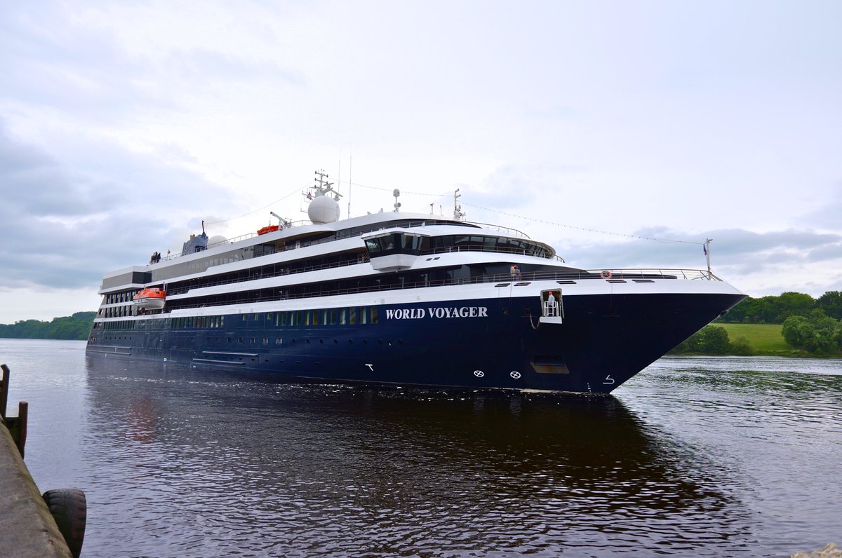 FoylePort's tweet image. World Voyager marks the final ship of the 2025 cruise season 🎉

This year’s cruise schedule featured a mix of luxury liners and expedition vessels, each bringing curious explorers eager to soak up the sights &amp;amp; experiences while adding valuable economic benefits to the region.