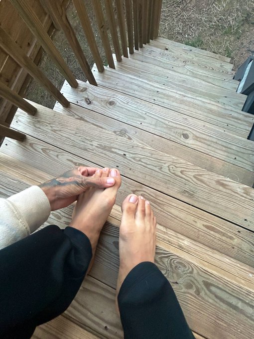 Watch YUNGIN 🔞😈's leaked NSFW photo on TwXstars