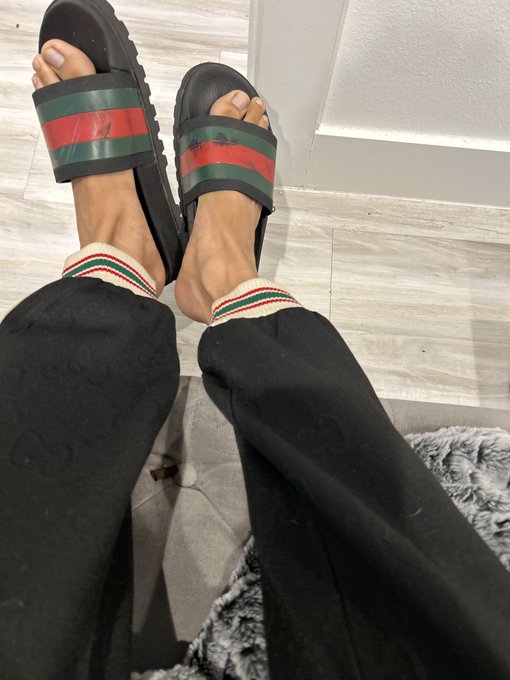 Watch YUNGIN 🔞😈's leaked NSFW photo on TwXstars