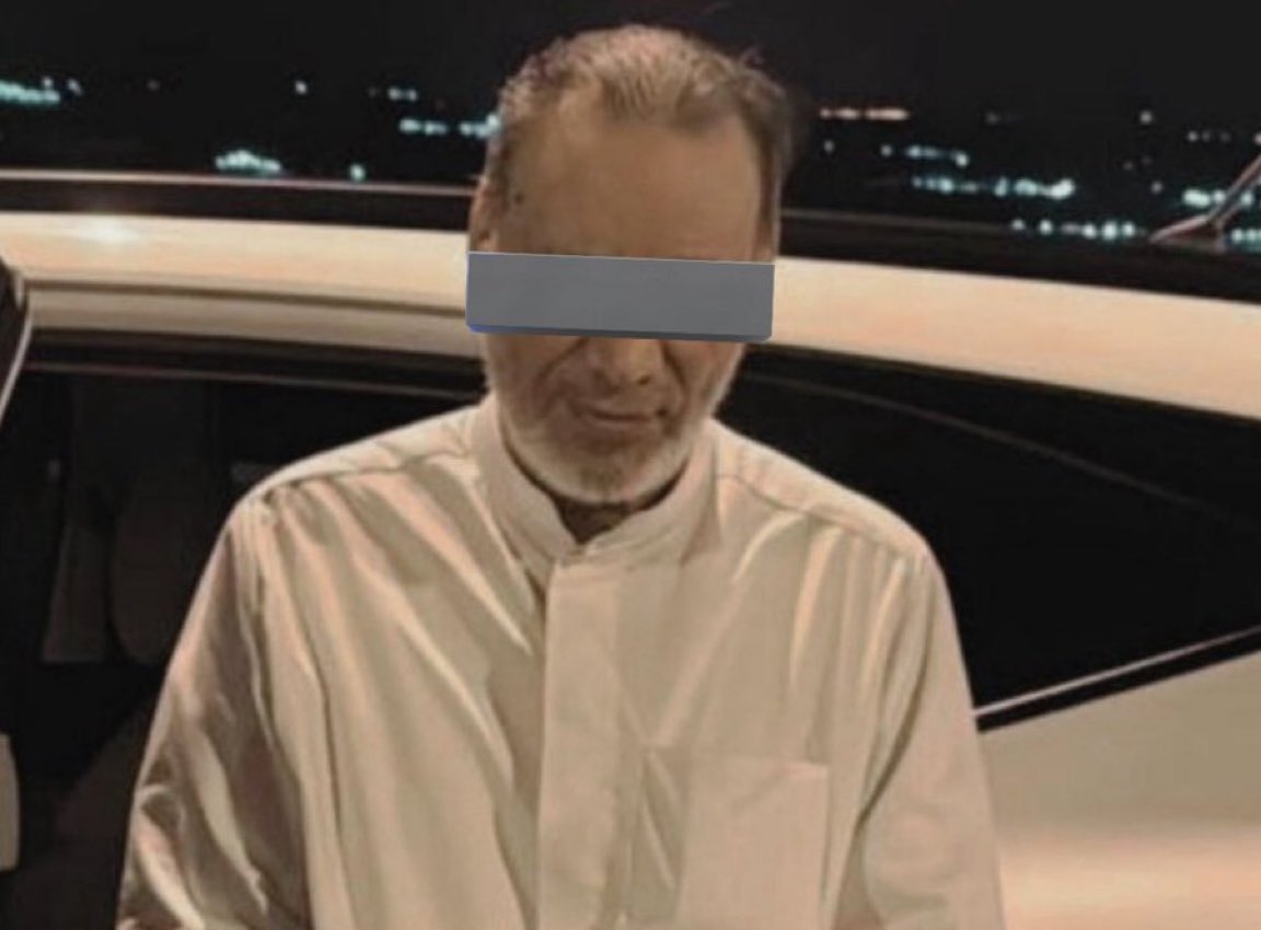 #الداخلية: مباحث تنفيذ الأحكام الجنائية تضبط مقيم عراقي محكوماً بالسجن 15 سنة في قضية مخدرات

المتهم حاول الفرار واصطدم بعدة دوريات إلا أنه تمت السيطرة عليه دون وقوع أي أضرار أو إصابات بين أفراد القوة الأمنية

• تمت إحالته لمخفر تيماء لتسجيل قضية ضده وتحويله بعد ذلك إلى السجن