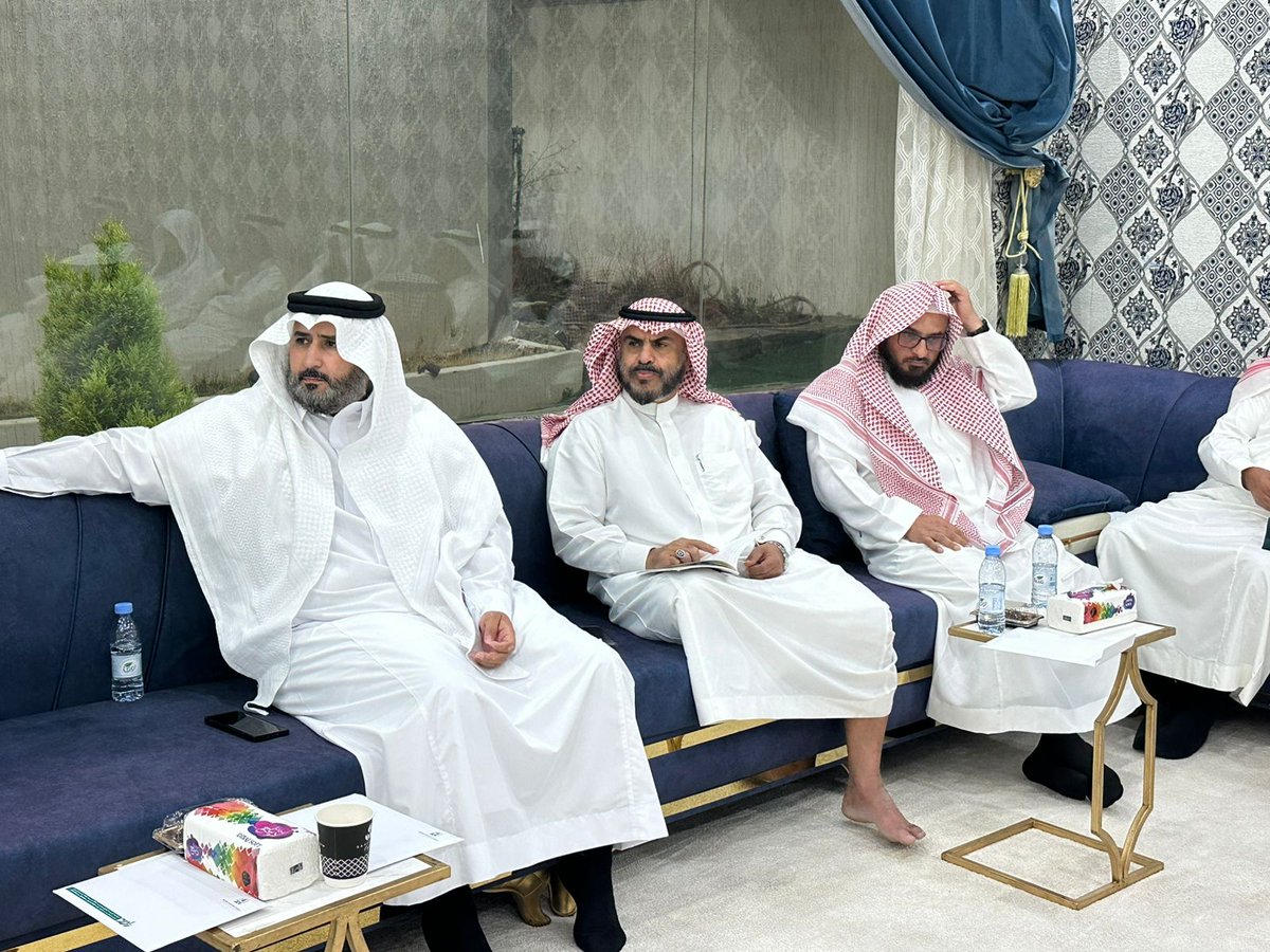 تزامنا #باليوم_العالمي_للعمل_الخيري
تشرفت جمعية أكرمها لحفظ النعمة  باستضافة #ديوانية_غير بتنظيم مجلس الجمعيات الأهلية بالباحة. <a href="/MajlisBahaNGOS/">مجلس الجمعيات الأهلية بمنطقة الباحة</a>  
وقد ألقى رئيس الجمعية الدكتور سعيد عيدان كلمة ترحيبيه بالضيوف وعقب على ما تقدمه أكرمها من خدمات المنطقة