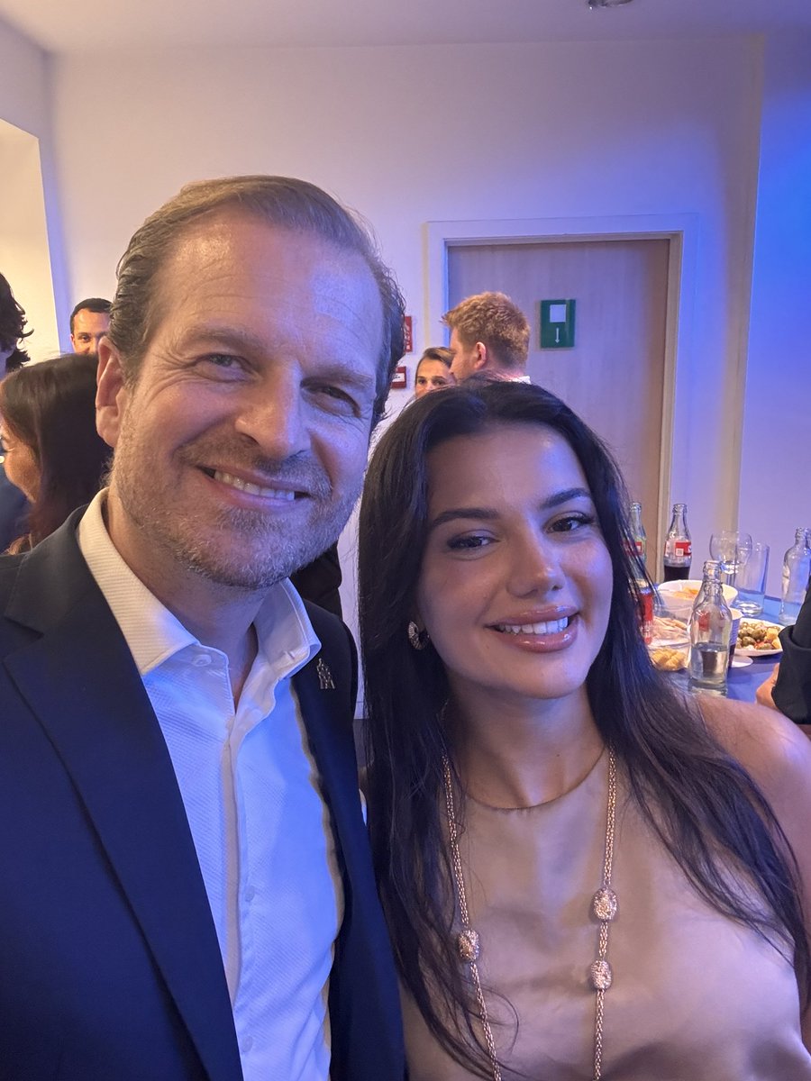 Hier soir, c’était le drink de rentrée des <a href="/JeunesMRBxl/">Jeunes MR Région Bxl</a>, un moment très agréable pour discuter avec la nouvelle génération libérale 💙

#MRbe #Bruxelles #FierdetreLiberal