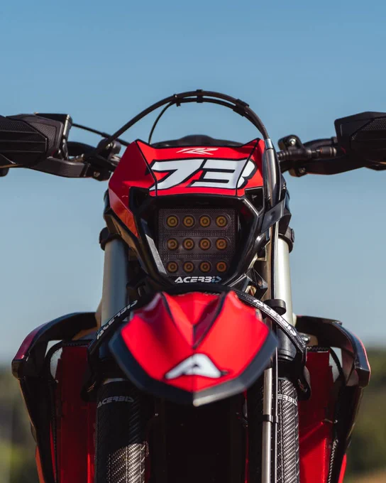 Image from AcerbisUK (@Acerbis_UK)