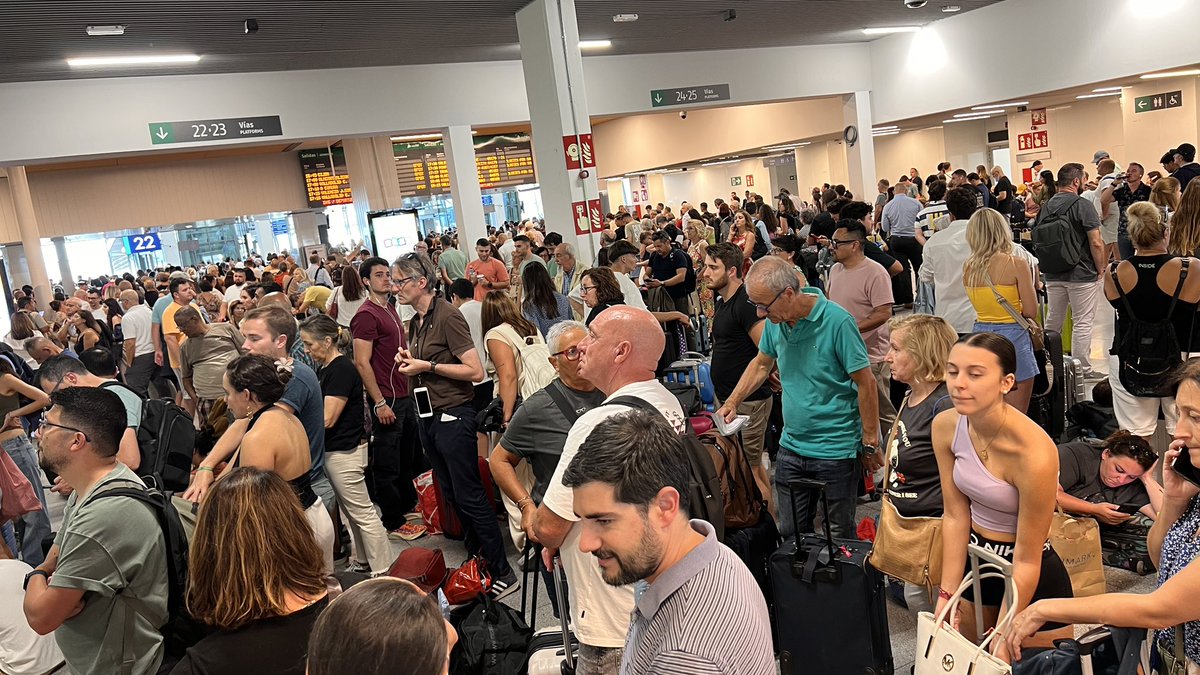 Qué razón tiene nuestro ministro <a href="/oscar_puente_/">Óscar Puente</a> , el ferrocarril está en el mejor momento. Gracias por estos momentos. 
<a href="/Renfe/">Renfe</a> <a href="/Adif_es/">Adif</a>