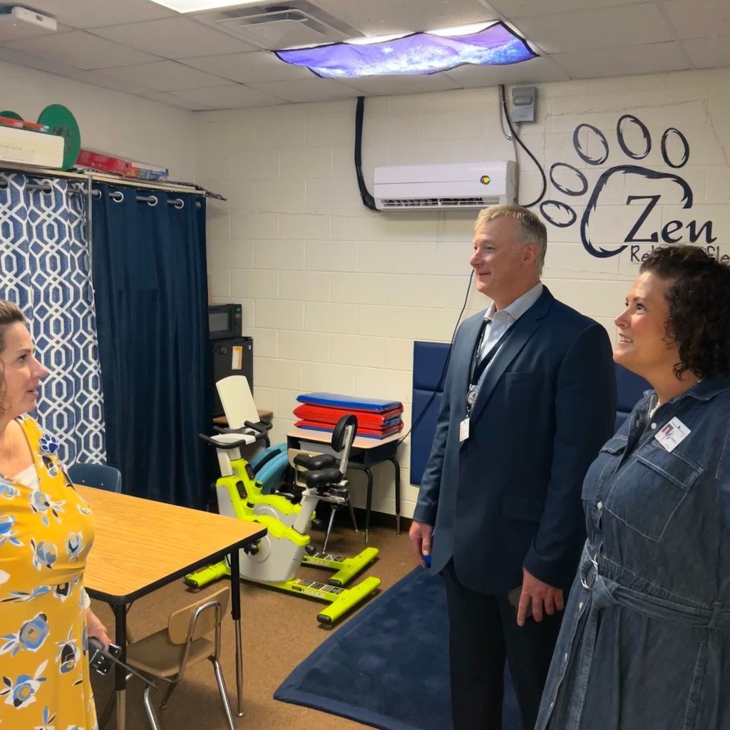 Special thanks to School Board Member Daniel Stahler for welcoming our Baby Bruins back for the first week of the 2025-26 School Year! #WeAreBruins