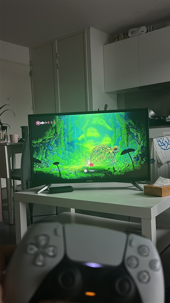 riensansrienmdr's tweet photo. @Enfant_lunatik j’ai réussi à l’acheter alors que je suis en france ! ça m’a mis ça et j’ai pu le télécharger directement preuve à l’appui 😅 https://t.co/l1EJS7P21e