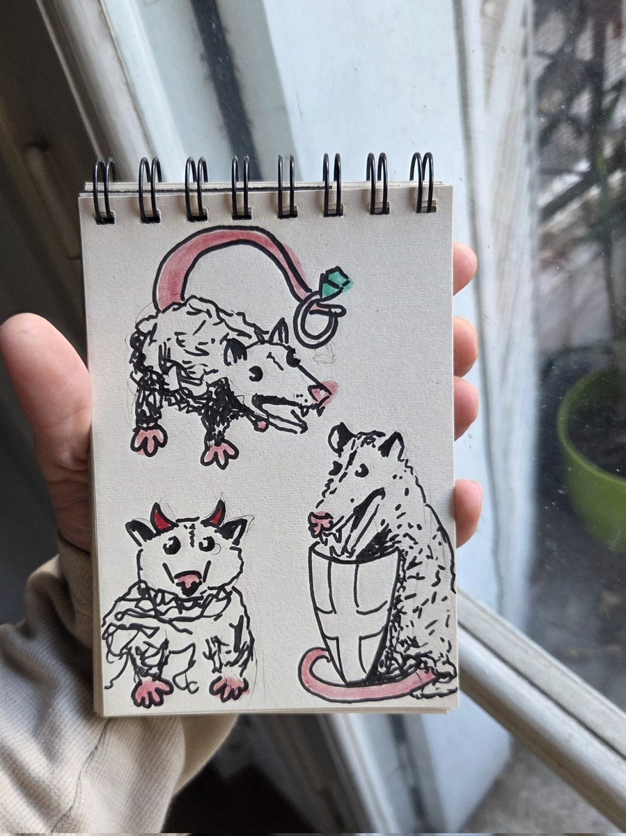 #zaritiembre día 2 y 3

Joya 💍
Y mitológico 👹

Cuaderno A5 papel natural
Microfibra 1mm
Marcadores