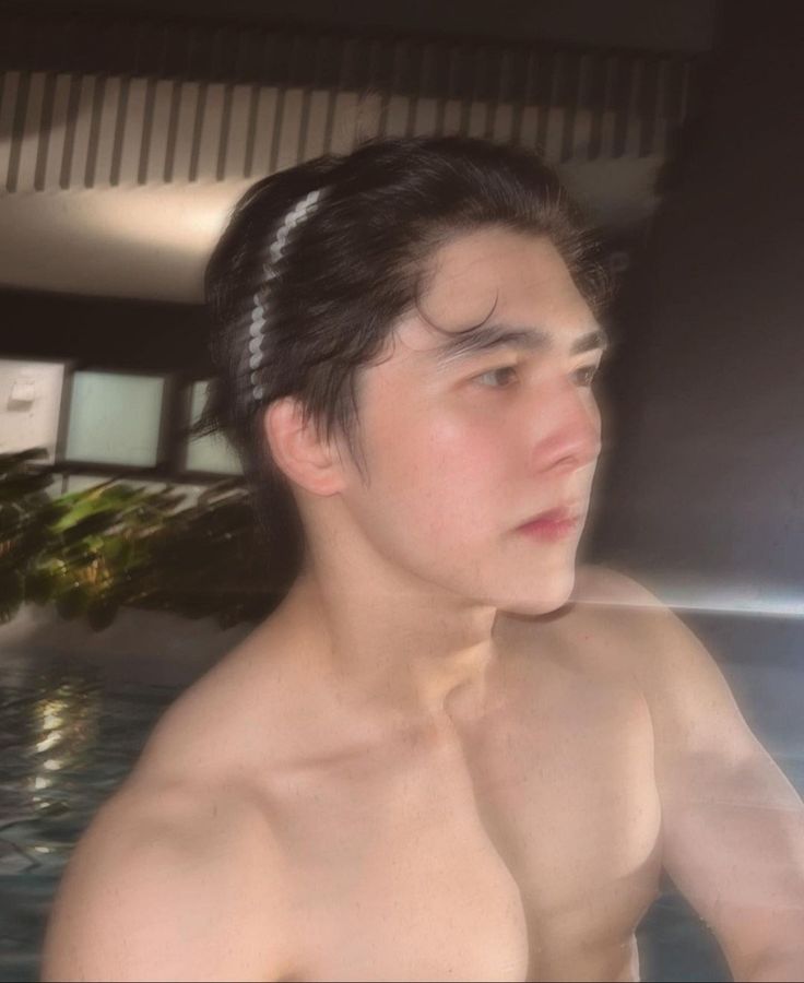 Snehamishr29687's tweet photo. Boomie missing u alot can u update story in rainbow 🥺🥺🥺🌈 #BXXMRVW #missingboom ☆~♡ https://t.co/KnxNDVaYNW