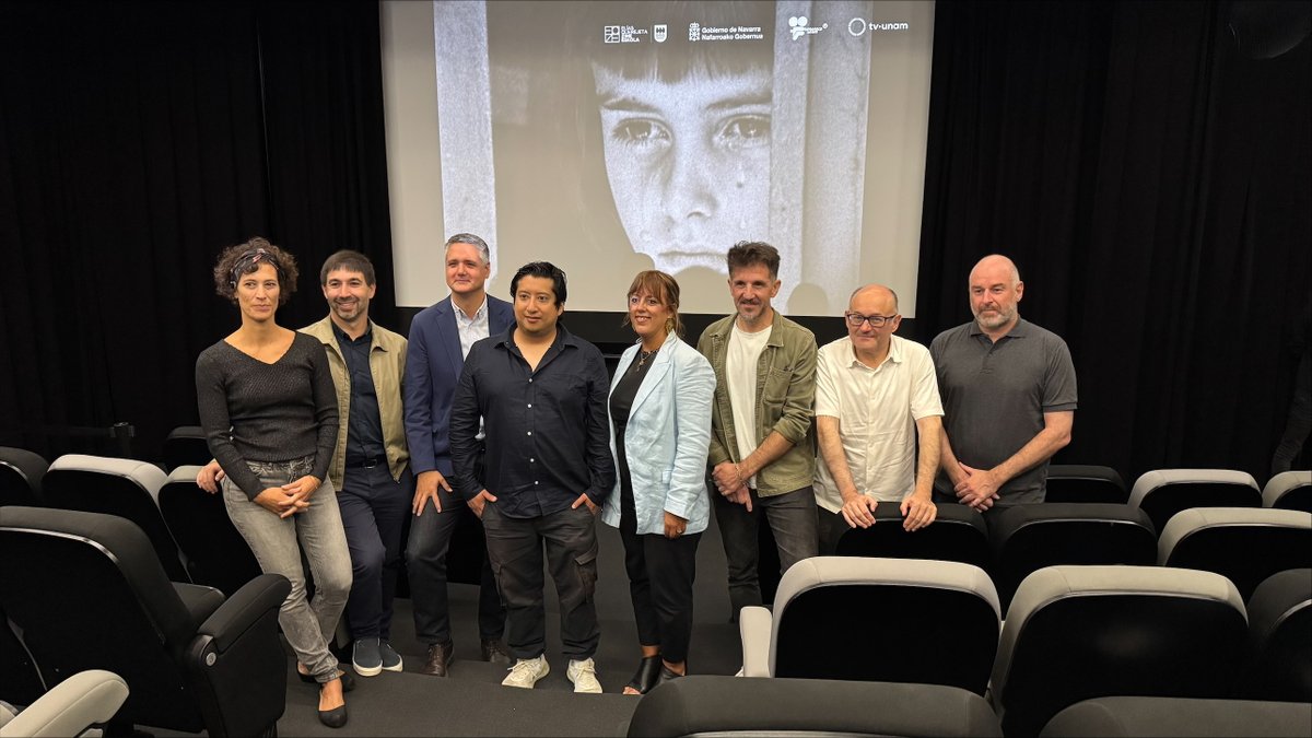 #73SSIFF🕰️ Klasikoak también incluirá la proyección de ‘En el balcón vacío’ (1961), una obra clave del exilio republicano español dirigida por José Miguel (Jomí) García Ascot (1927-1986). 

📽️ El filme, sobre una mujer que desde México confronta su pasado como niña refugiada de