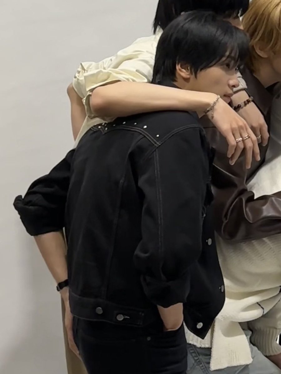 remermarkram's tweet photo. ไม่ไหวละ แพ้มาก ฉันรักหนุ่มเสื้อยีนส์ㅠㅠㅠㅠㅠㅠㅠㅠㅠㅠㅠㅠㅠㅠㅠㅠㅠㅠㅠㅠㅠㅠㅠㅠㅠㅠㅠㅠㅠㅠㅠㅠㅠㅠㅠㅠㅠㅠㅠ https://t.co/h79D4aZjyR