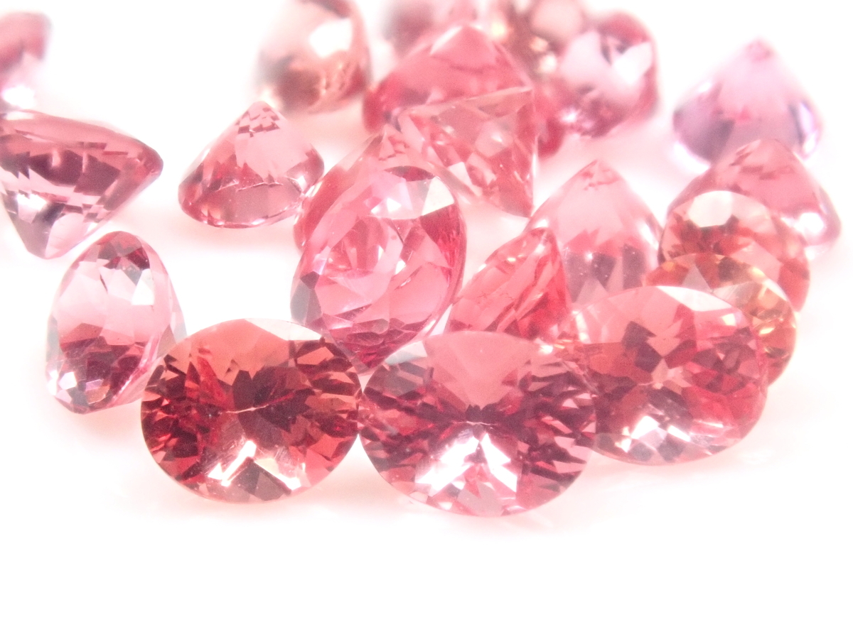 ／
9月キャンペーン開催記念🎁
マヘンゲスピネルを3名様にプレゼント‼ 
#プレゼントキャンぺーン 
＼

💎応募方法💎
①<a href="/karatz_official/">KARATZ公式💎9/25(木) ~10/1(水)新宿マルイアネックス1F にてポップアップ開催</a>フォロー
②いいね＆RP
〆切：9/7(日)

📢9/5(金)～9/7(日)の3日間、カラッツSTOREで豪華キャンペーン実施‼️
store.karatz.jp