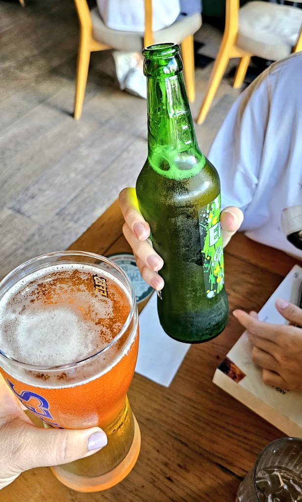 esra_rengiz76's tweet photo. Anne Kız molası ... #beerandmore https://t.co/pm934eTPRt