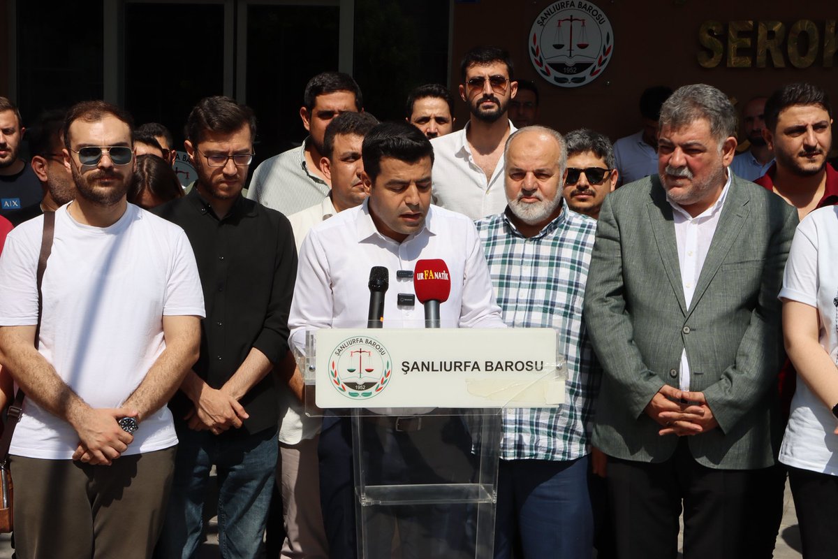 Baromuz Filistin Araştırma Komisyonu ve Av. Kazım EKİNCİ İnsan Hakları Merkezi tarafından Filistin'de devam eden soykırım ve bugün yola çıkacak Sumud Filosuna destek amacıyla ortak basın açıklaması düzenlendi.