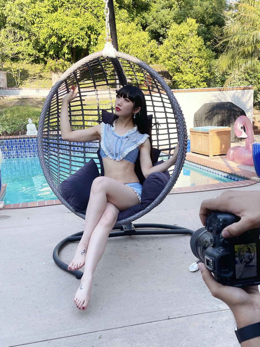 ＼✨🌙Moon Snow Now Shipping❄️✨／

Isiliel’s new photobook, Moon Snow, is currently shipping out!🎁

Thanks for your patience!💖

Shot in LA during last year’s World Tour this book features Himari’s 1st ever swimsuit photo shoot🌻

🪽Check it out here
isiliel.bandcamp.com/merch