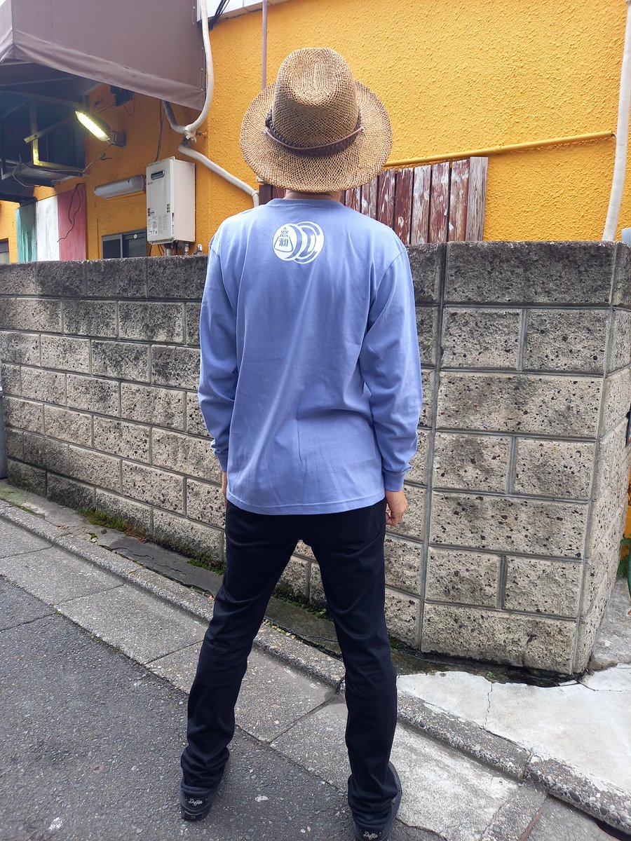 デルモ
ベースとピアニカ
170cm／58kg／猫背
ダスティブルー／M
ご参考まで