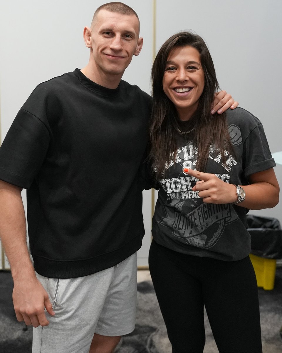 InTheCage.pl (@inthecagepl) on Twitter photo Tak się spełnia marzenia 😍
👊 <a href="/robert_ruchala/">Robert Ruchała</a> w sobotę zadebiutuje w UFC. Ciężka praca, oddanie i dyscyplina oraz odpowiedni ludzie wokół, którzy dają wsparcie i dobrą energię - to musi się udać 👏
<a href="/gamer_mma/">Mateusz Gamrot</a> & <a href="/joannamma/">Joanna Jedrzejczyk</a> 👏
#MANTO <a href="/eFortunapl/">eFortuna.pl</a> #UFCParis Tak się spełnia marzenia 😍
👊 <a href="/robert_ruchala/">Robert Ruchała</a> w sobotę zadebiutuje w UFC. Ciężka praca, oddanie i dyscyplina oraz odpowiedni ludzie wokół, którzy dają wsparcie i dobrą energię - to musi się udać 👏
<a href="/gamer_mma/">Mateusz Gamrot</a> & <a href="/joannamma/">Joanna Jedrzejczyk</a> 👏
#MANTO <a href="/eFortunapl/">eFortuna.pl</a> #UFCParis